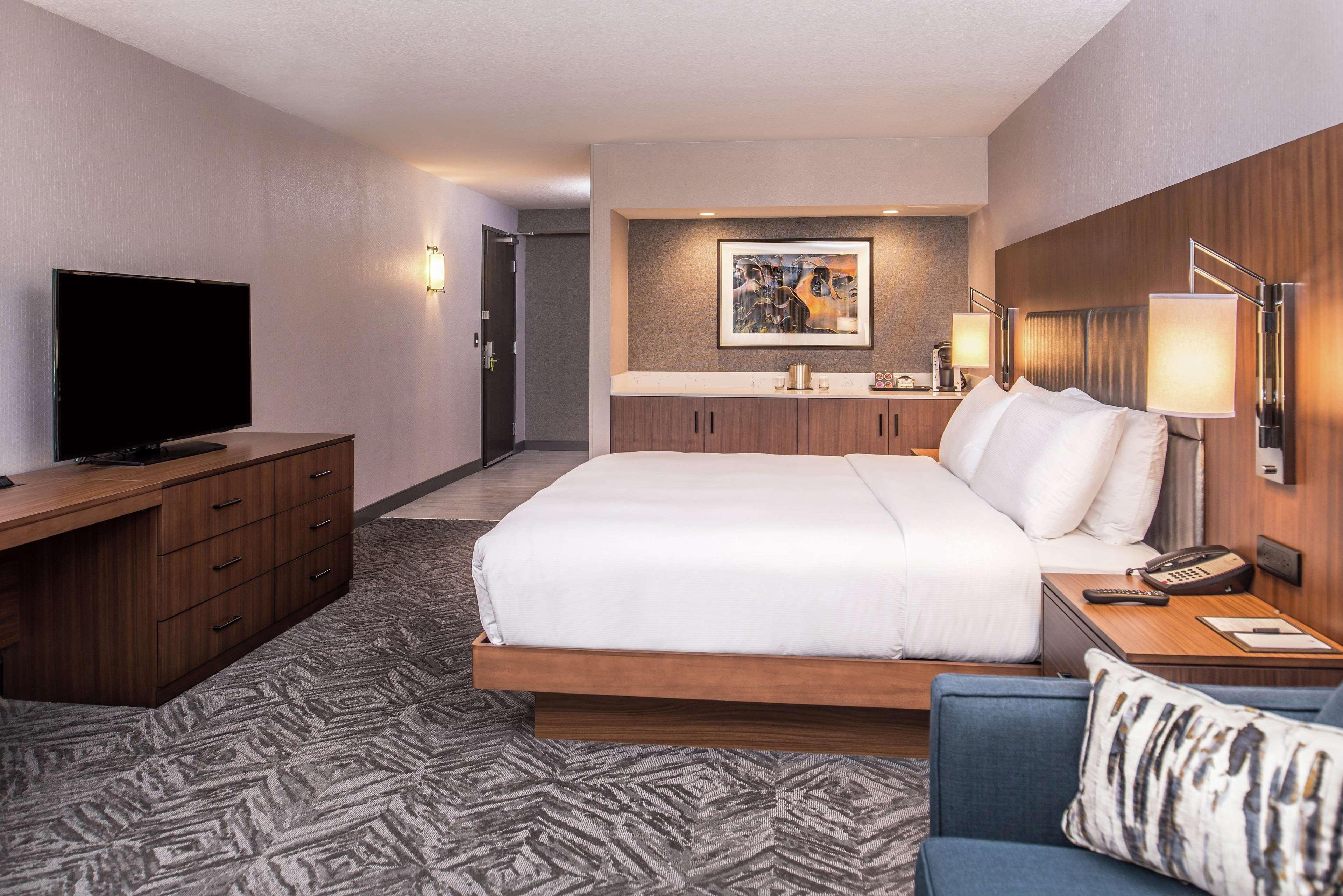 Готель Doubletree By Hilton Lafayette East Екстер'єр фото