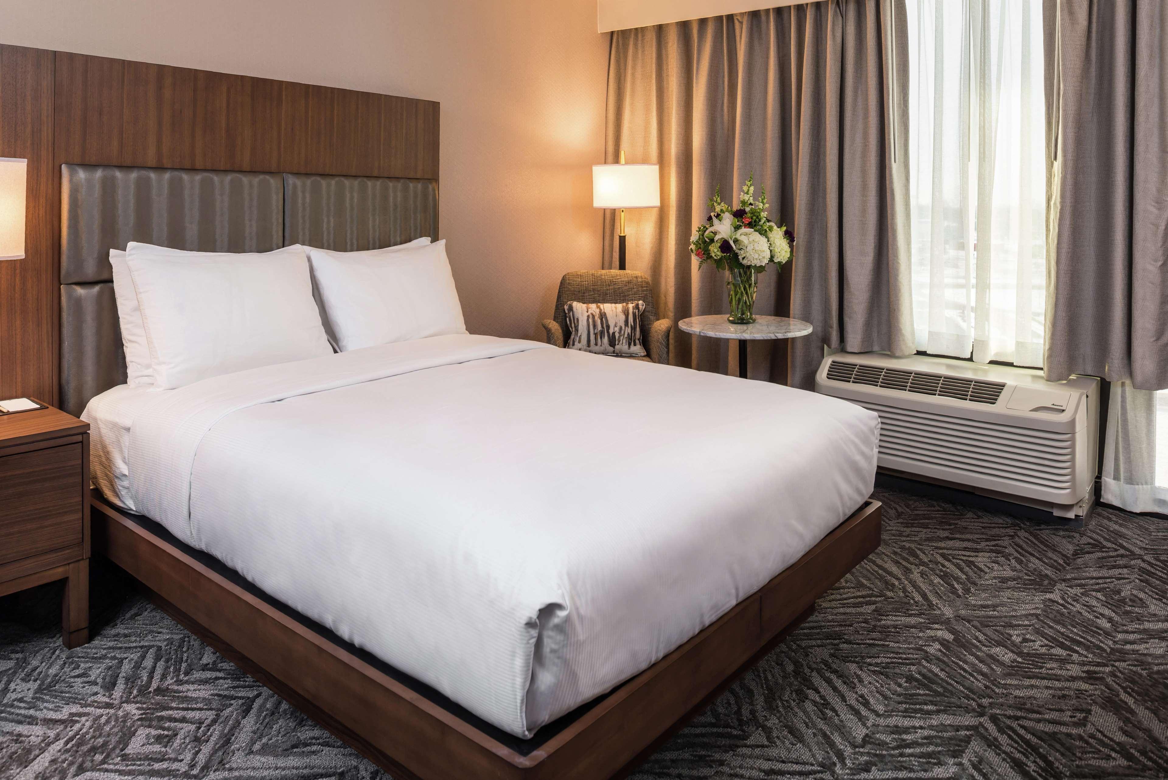 Готель Doubletree By Hilton Lafayette East Екстер'єр фото