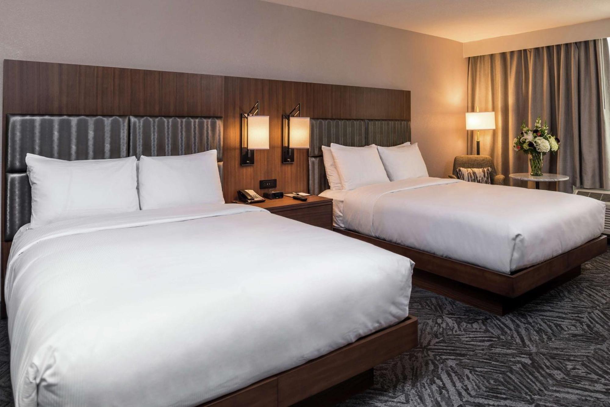 Готель Doubletree By Hilton Lafayette East Екстер'єр фото