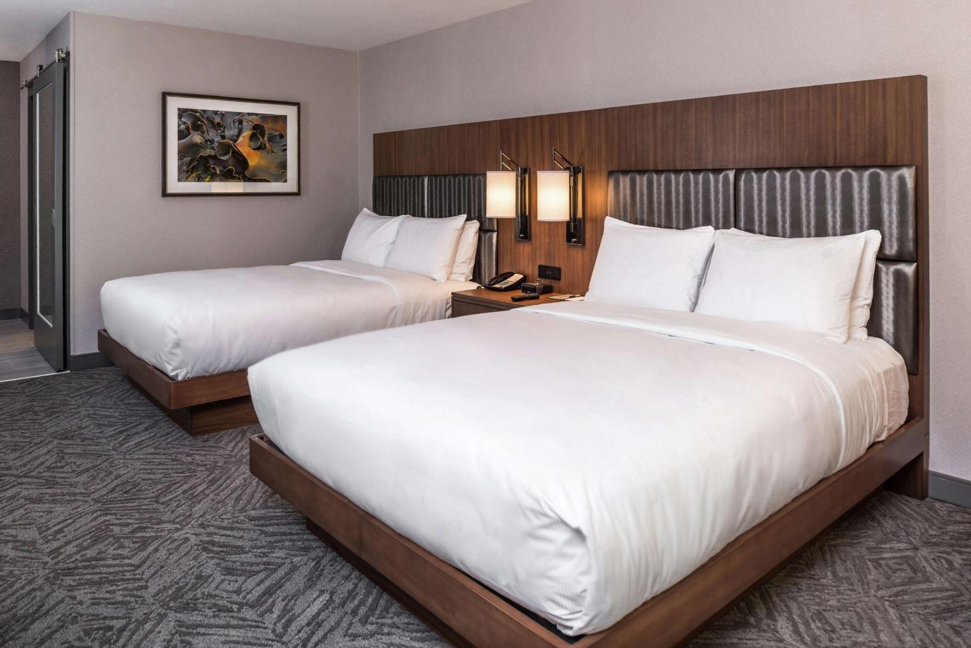 Готель Doubletree By Hilton Lafayette East Екстер'єр фото